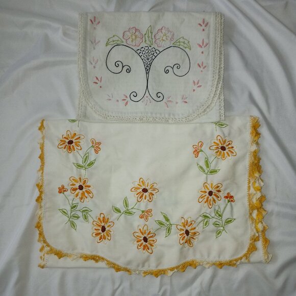 Spring flowers Table Runner and Dresser Scarf (Set 0f 2) READ - Picture 1 of 10